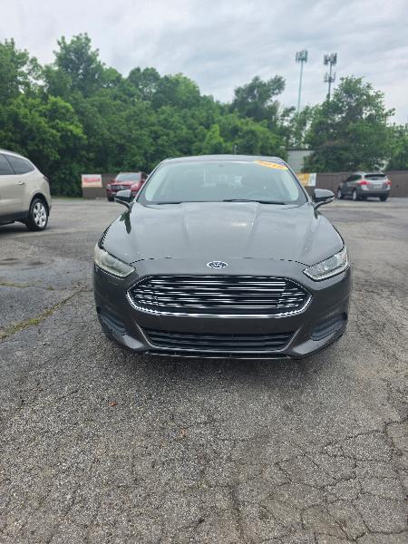 Ford Fusion SE 2015