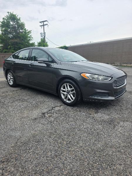 Ford Fusion SE 2015