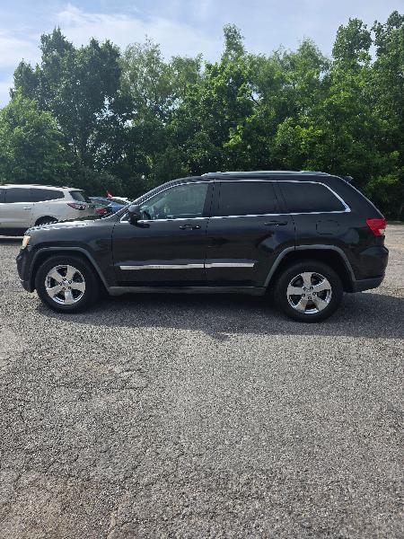 Jeep Grand Cherokee Laredo 2WD 2012