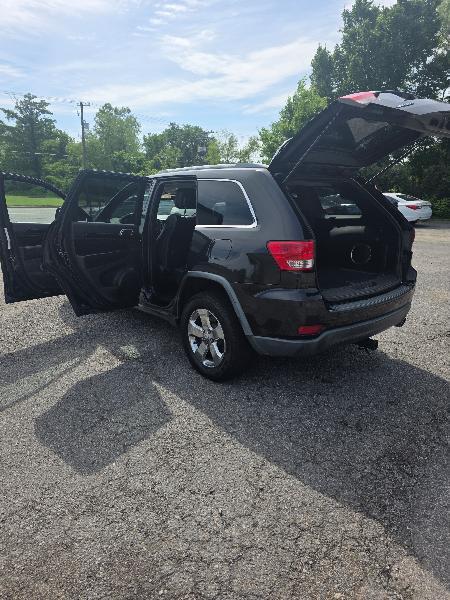 Jeep Grand Cherokee Laredo 2WD 2012