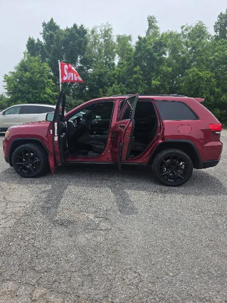 Jeep Grand Cherokee Laredo 4WD 2014
