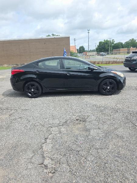 Hyundai Elantra Limited 2011