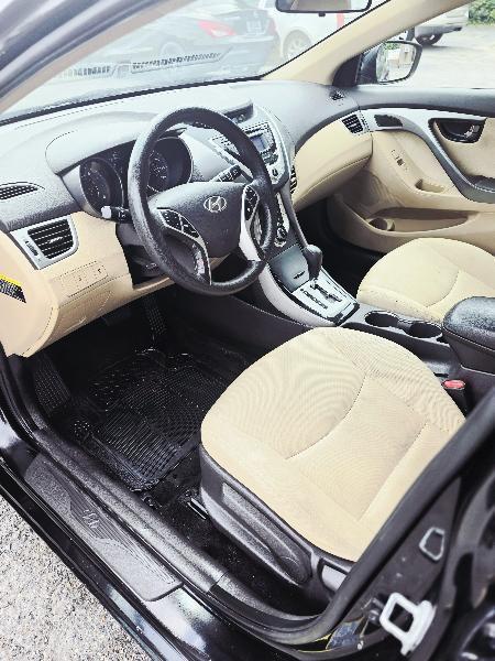 Hyundai Elantra Limited 2011