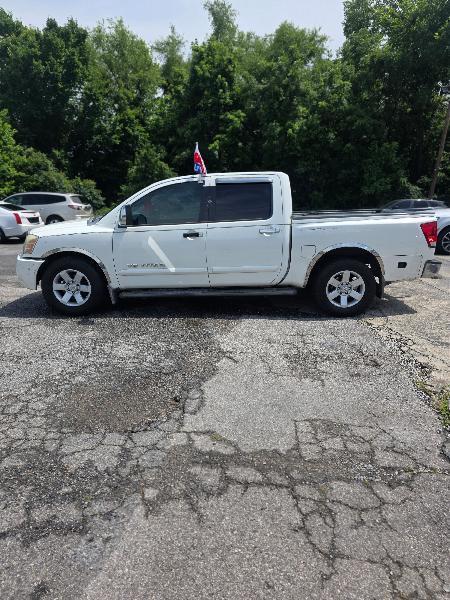 Nissan Titan LE Crew Cab 2WD 2006