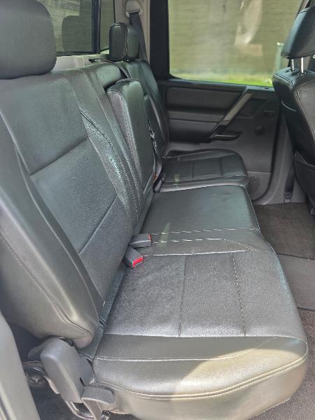 Nissan Titan LE Crew Cab 2WD 2006