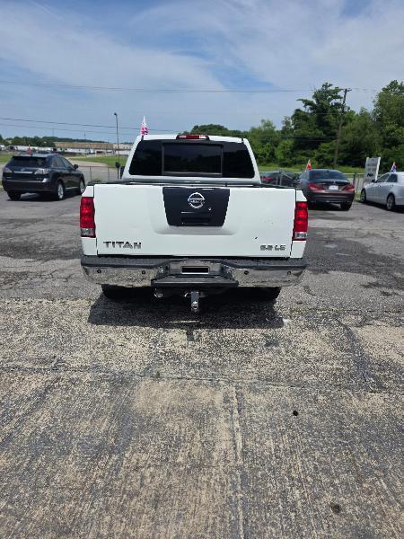 Nissan Titan LE Crew Cab 2WD 2006