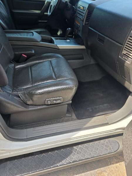 Nissan Titan LE Crew Cab 2WD 2006
