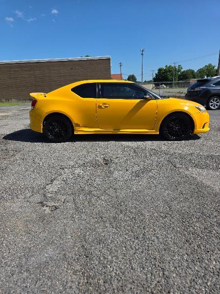 Scion tC 2dr HB Auto Release Series 7.0 (Natl) 2012
