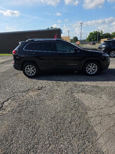 Jeep Cherokee Latitude FWD 2015