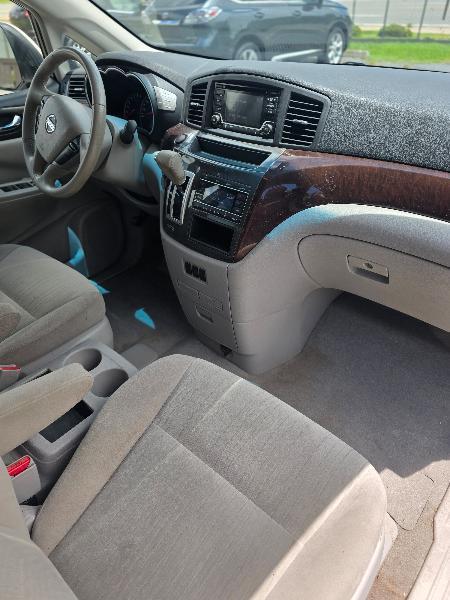 Nissan Quest S 2016