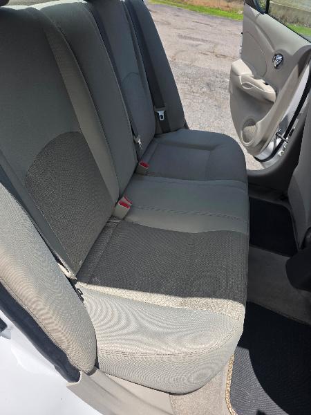 Nissan Versa 1.6 S 5M 2015