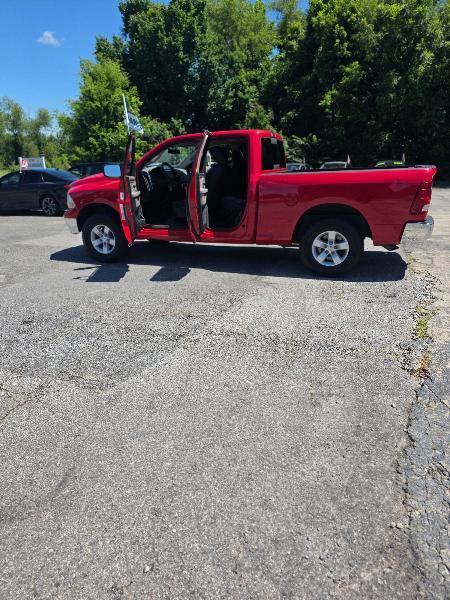 RAM 1500 SLT Quad Cab 4WD 2011