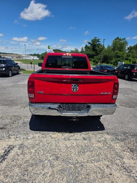 RAM 1500 SLT Quad Cab 4WD 2011