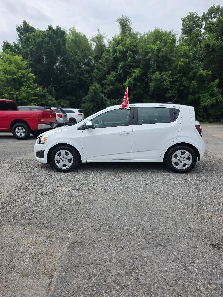 Chevrolet Sonic LS Auto 5-Door 2016