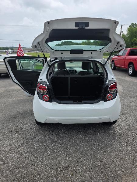 Chevrolet Sonic LS Auto 5-Door 2016