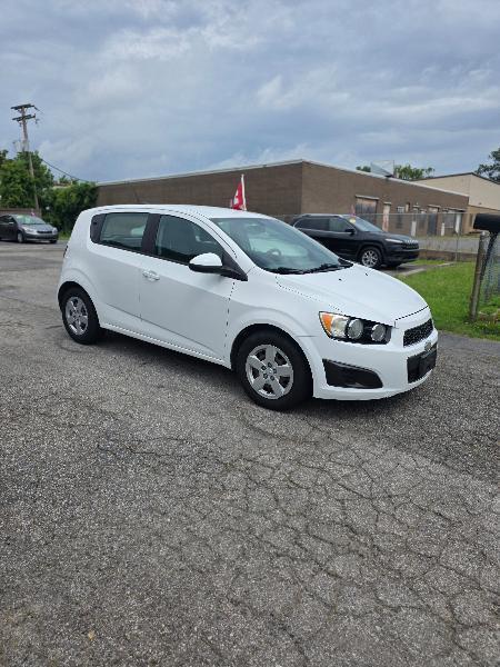 Chevrolet Sonic LS Auto 5-Door 2016