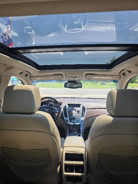Cadillac SRX Luxury Collection 2011