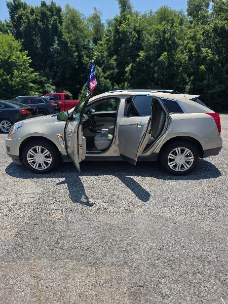 Cadillac SRX Luxury Collection 2011