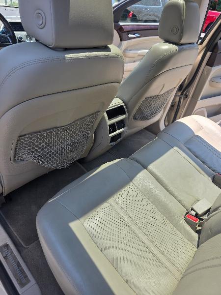 Cadillac SRX Luxury Collection 2011