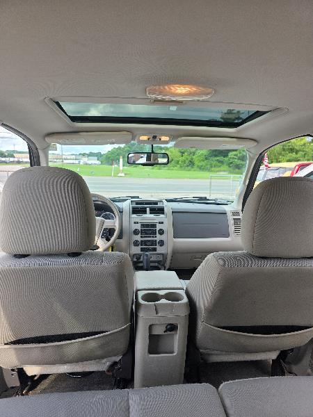 Ford Escape XLT FWD 2011