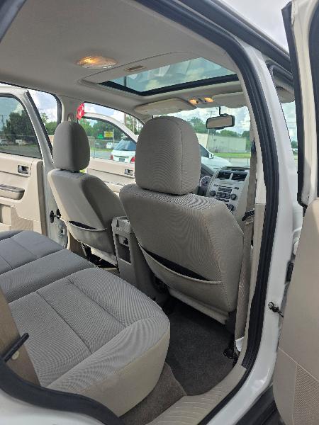 Ford Escape XLT FWD 2011