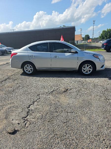 Nissan Versa 1.6 S 5M 2018