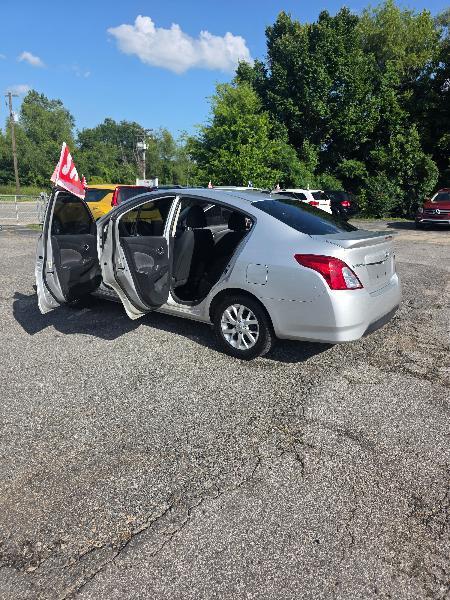 Nissan Versa 1.6 S 5M 2018