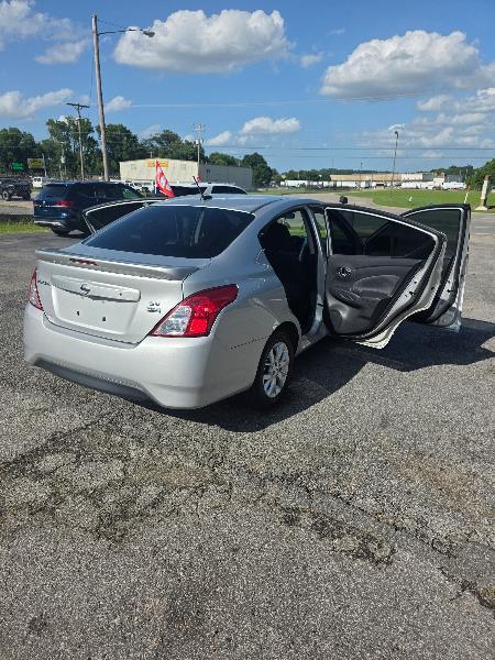 Nissan Versa 1.6 S 5M 2018