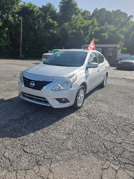 Nissan Versa 1.6 S 5M 2018