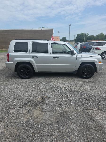 Jeep Patriot Sport 2WD 2008
