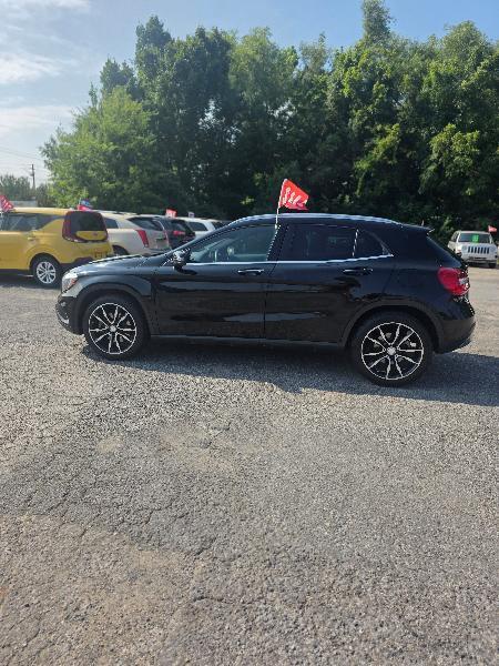Mercedes-Benz GLA-Class GLA250 2016