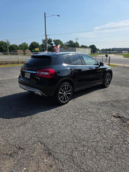 Mercedes-Benz GLA-Class GLA250 2016