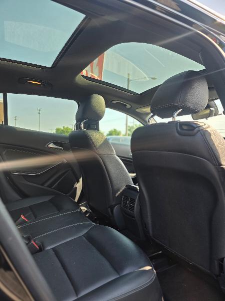 Mercedes-Benz GLA-Class GLA250 2016