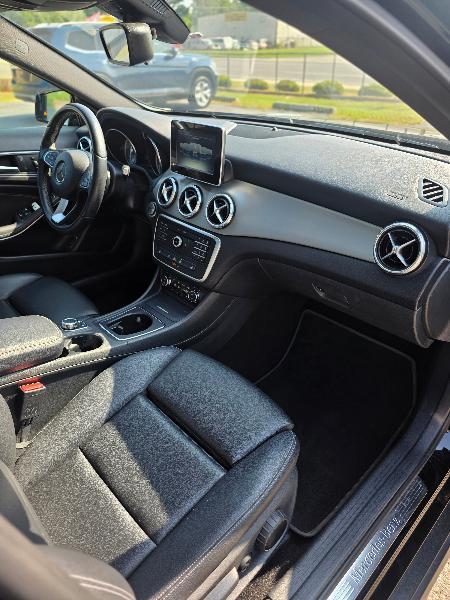 Mercedes-Benz GLA-Class GLA250 2016