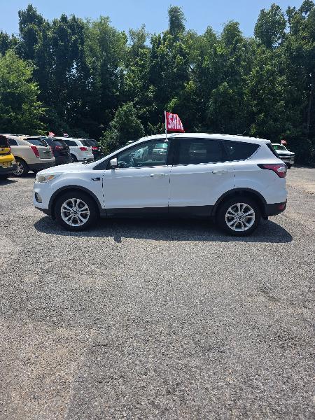Ford Escape SE FWD 2017