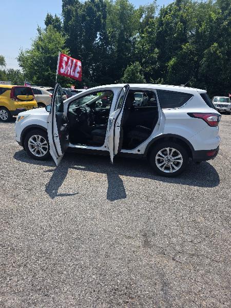 Ford Escape SE FWD 2017