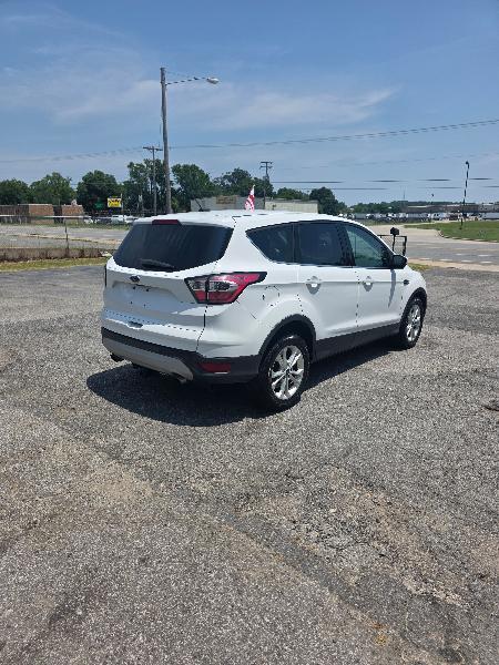 Ford Escape SE FWD 2017