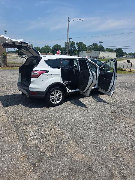 Ford Escape SE FWD 2017