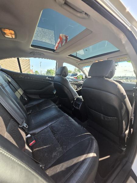 Kia Cadenza Sedan 2014