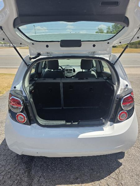 Chevrolet Sonic LS Auto 5-Door 2016