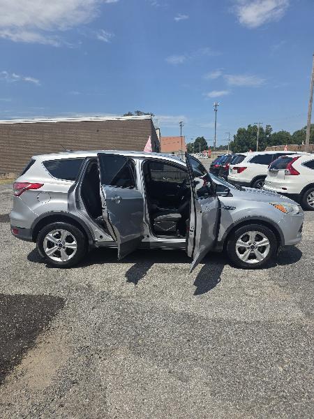Ford Escape SE FWD 2016