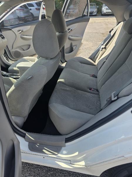 Toyota Corolla S 5-Speed MT 2012