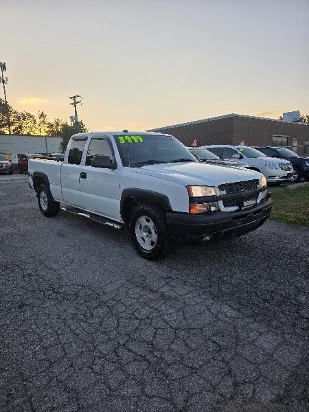 Chevrolet Silverado 1500 Work Truck Ext. Cab Short Bed 4WD 2005