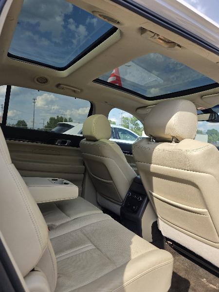 Lincoln MKT 3.5L with EcoBoost AWD 2016