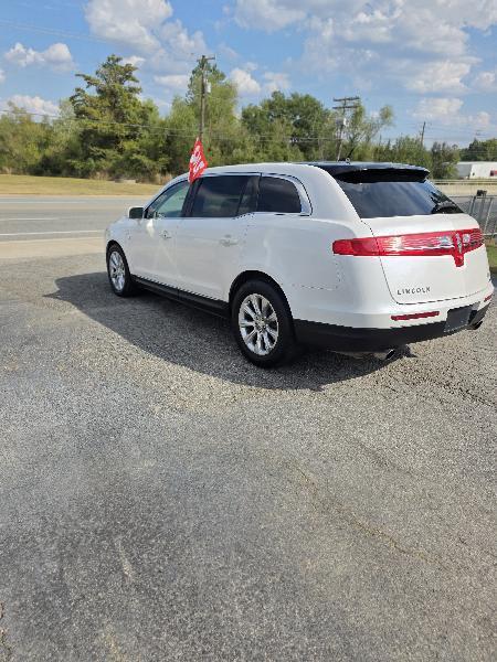 Lincoln MKT 3.5L with EcoBoost AWD 2016