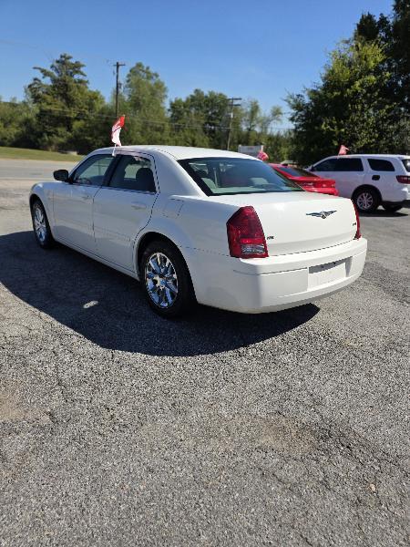 Chrysler 300 Base 2006