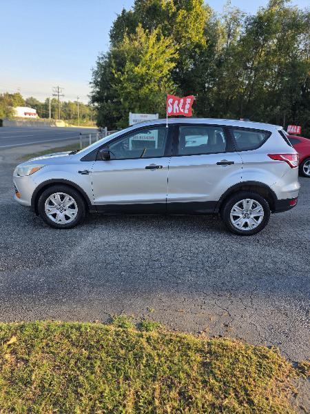 Ford Escape S FWD 2015