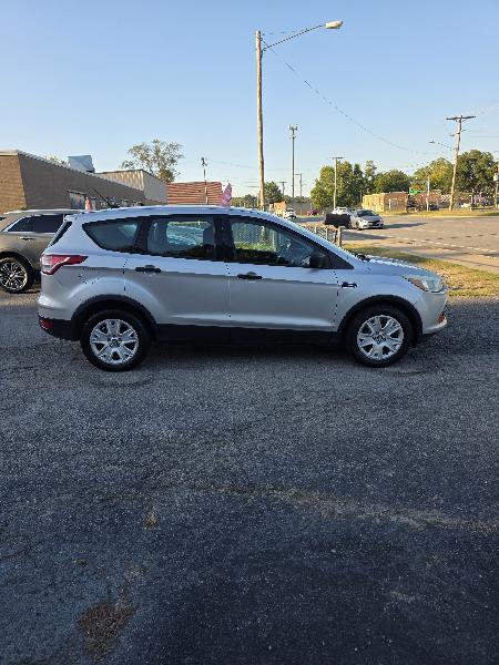 Ford Escape S FWD 2015
