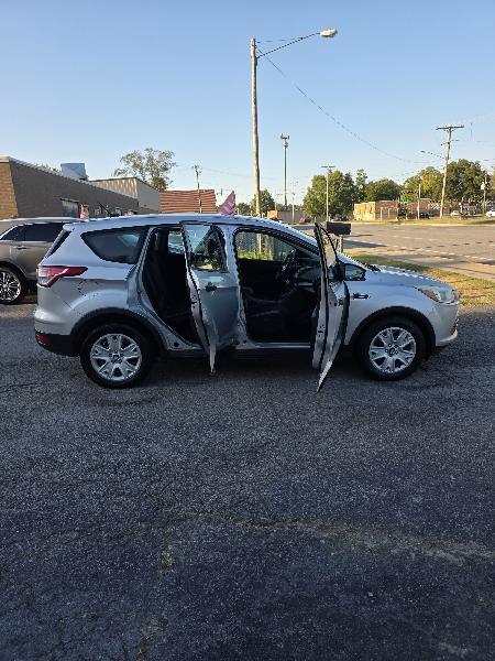Ford Escape S FWD 2015