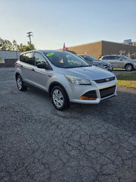 Ford Escape S FWD 2015